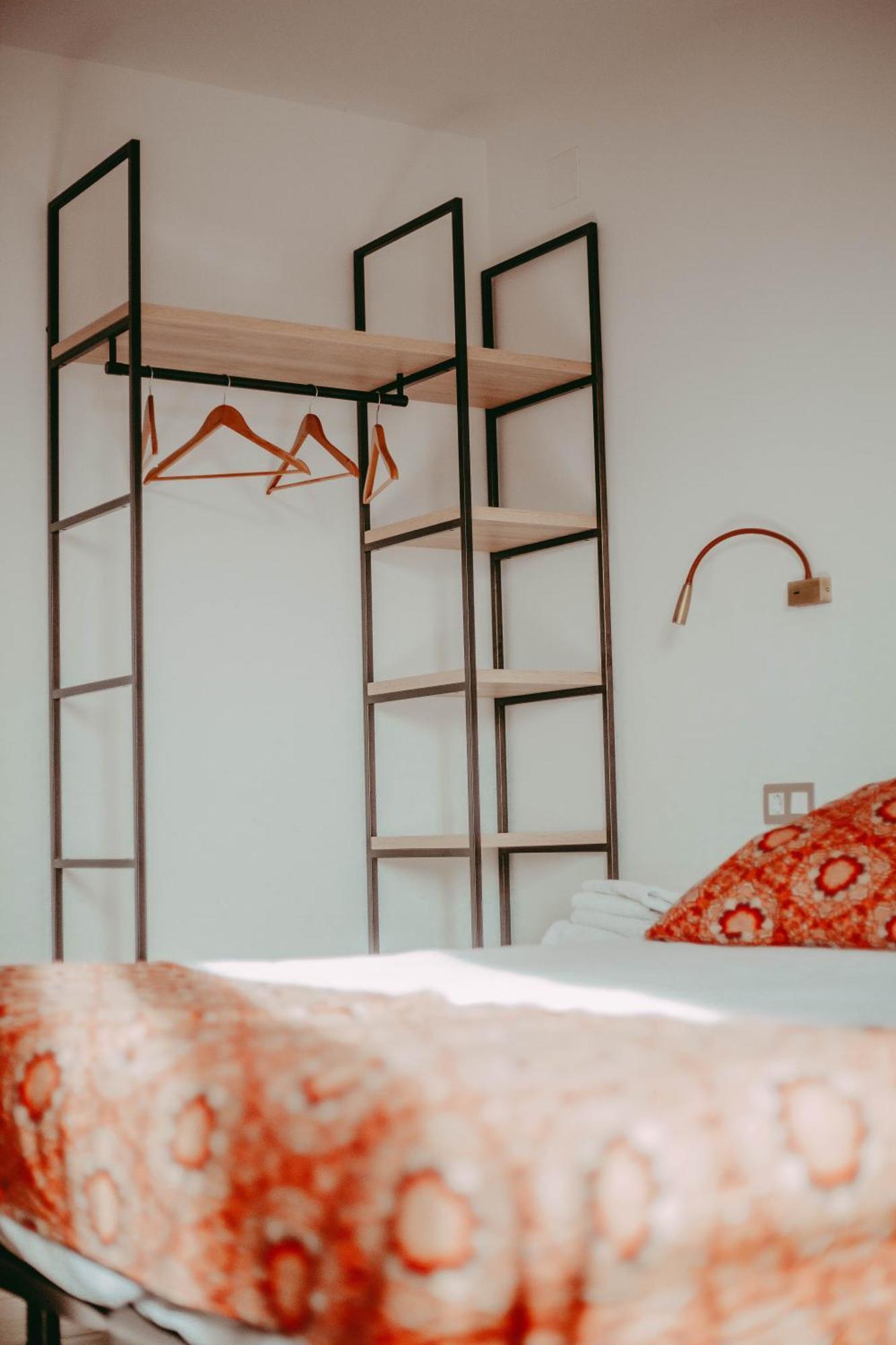 Hostal Restaurant Mussons Vins Poboleda Ngoại thất bức ảnh