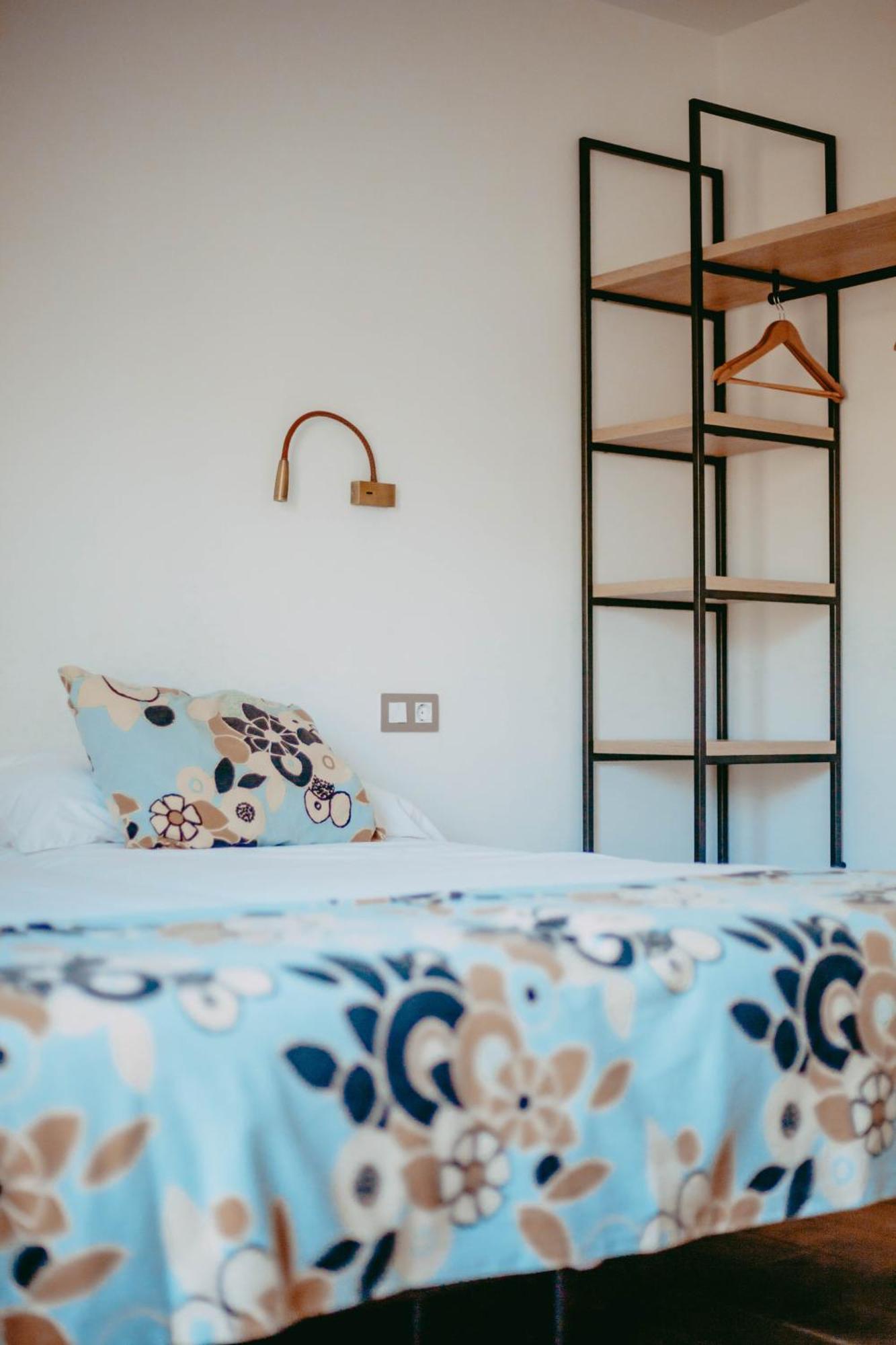 Hostal Restaurant Mussons Vins Poboleda Ngoại thất bức ảnh